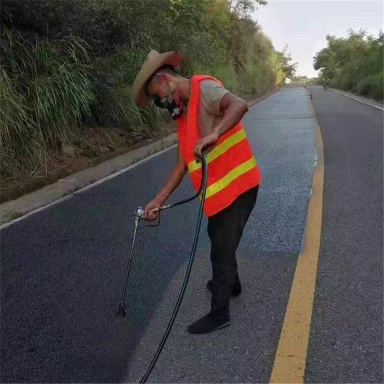 盘锦 彩色防滑路面的底涂是保障路面附着力