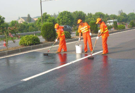 盘锦 彩色路面喷漆维修改色的使用寿命有多长？